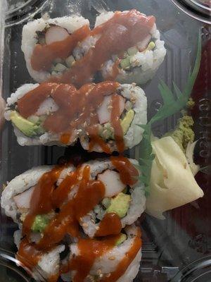 "Spicy California Roll" no spicy Mayo and it's only a spicy roll since they put sriracha on top.