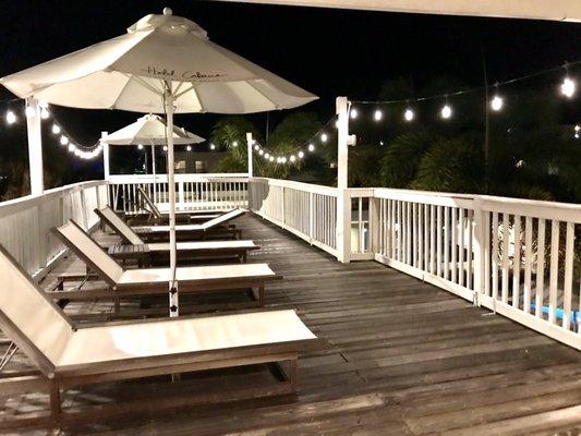 Upstairs (rooftop) deck