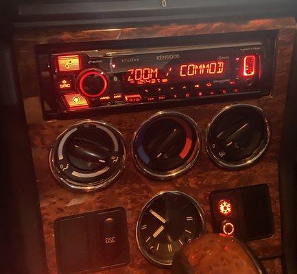 Simon's Stereo