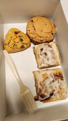 Gluten-free & vegan green chile cheese scone, cookie sandwich and cinnamon rolls. October 2024