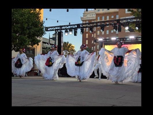 Ballet Foklorico Quetzal