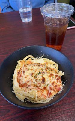 Chicken parmesan Alfredo plus they have my favorite tea!!