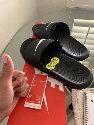 Kawa nike slides 6Y