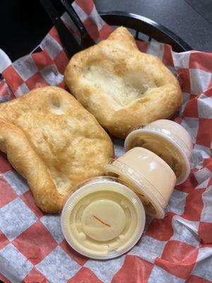 The very yummy scones we got honey butter, cinnamon butter and raspberry butter. I think I like the cinnamon butter the best!