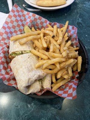 Buffalo chicken wrap w/ fries