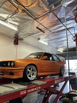 E30 m3 on alignment rack