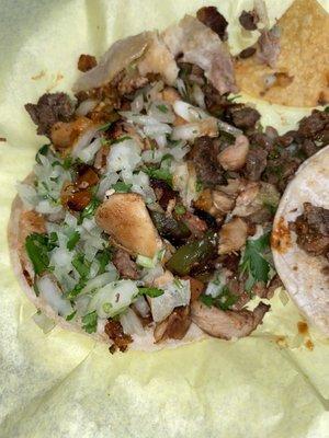 Muy Rico Taco de Pollo