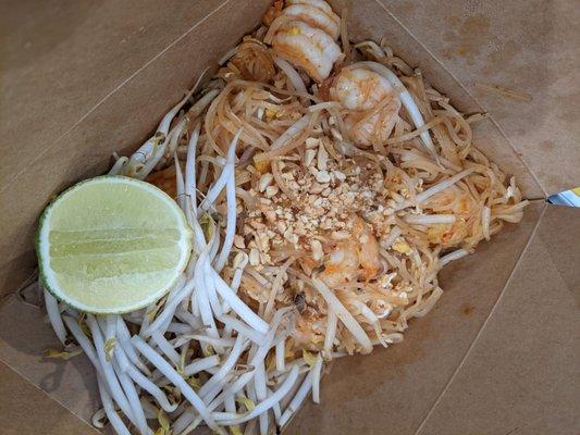 Shrimp pad thai