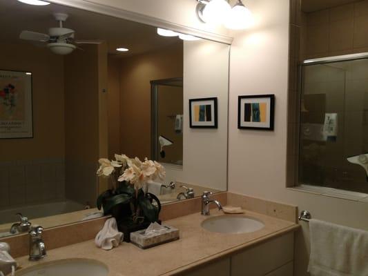 Upstairs master bath with tub & shower.