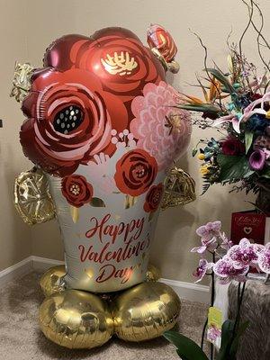 2023 Dibiaso's Valentine Arrangement / Dawn