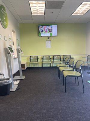 Empty waiting room : )