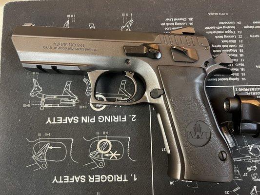 Jericho 941 from FWDG mint condition