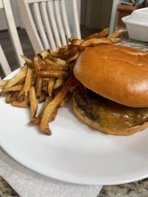 Bacon Cheeseburger with small fries which was still a lot of fries!