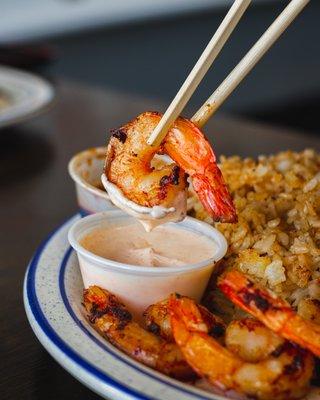 Shrimp Teppan yaki(Hibachi)
Fried rice , Zucchini & Onion.Dipping sauce(white sauce)&Japanese BBQ sauce