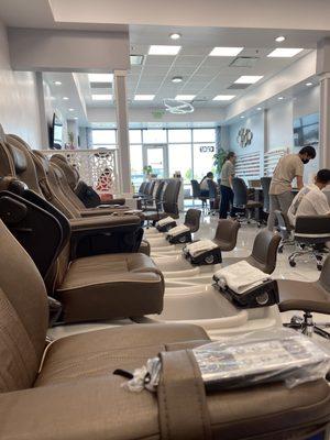 Clean and friendly Nail Salon!