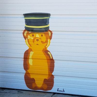 Honey Bear by fnnch 2018 on the south wall of 522 S Wabash