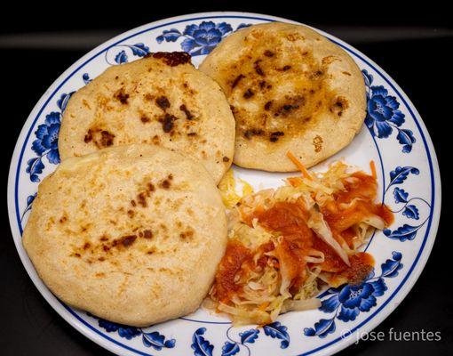 3 Pupusa plate with Salsa and Curtido