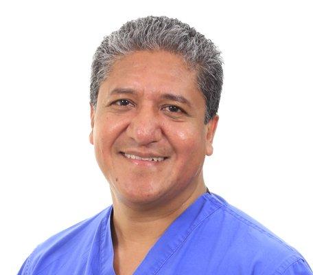 Dr. Fernando Levaro