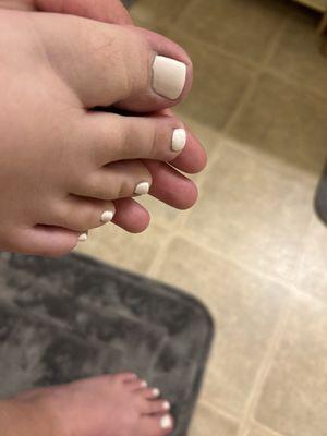 uneven polish application & air bubbles on middle toe