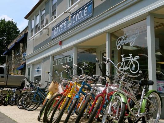 Dave's Cycle
 br78 Valley Road
 brCos Cob, CT 06807
 br(203) 661-7736
 brwww.DavesCycleCt.com