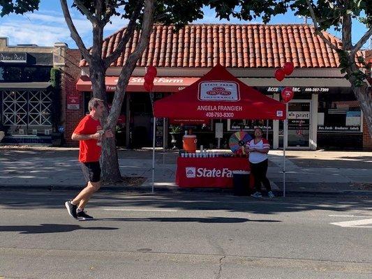 Cheering on the San Jose Run Rock and Roll Half Marathon Runners!