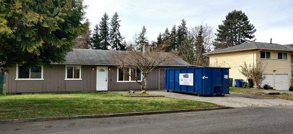 30 yard dumpsters rental for a new roof project