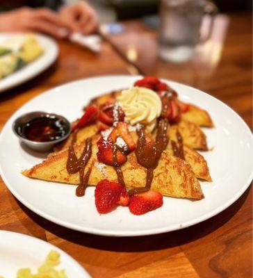 The sweet part of my "sweetest of the house" breakfast - their Sweet Temptation French Toast covered in Dulce de Leche sauce - SO GOOD!