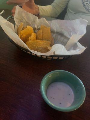 chips and white dip