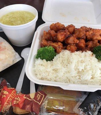 Orange chicken lunch special