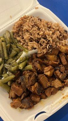 Green beans, rice and beans, jerk pork