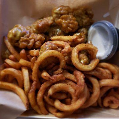 Santa Fe Boneless Chicken Wings with Curly Fries