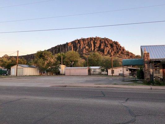 The Sleeping Lion formation sits just behind (SW) of the restaurant