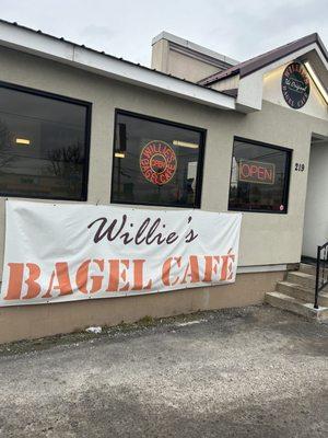 Entrance to Willie's Bagel Cafe