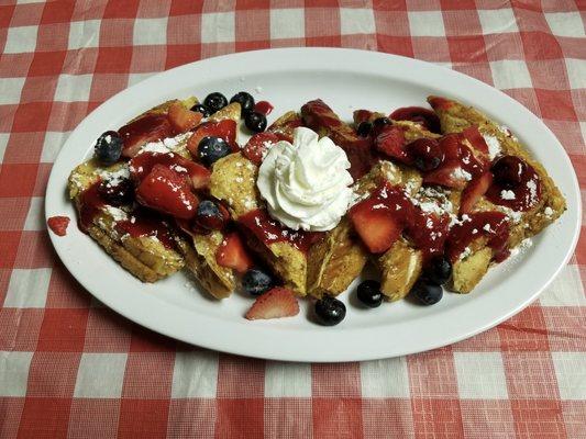 Saturday Brunch: 3 Berry Stuffed French Toast