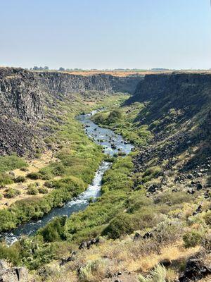 The best part about hiking at this Box Canyon Unit of Thousand Springs SP is the Snake River cutting between the canyon walls.