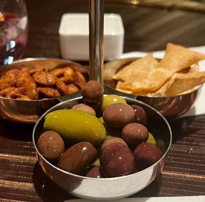 Elevated bar snacks