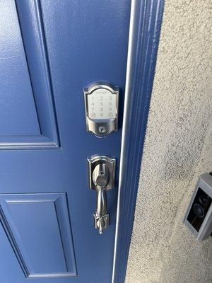 Smart deadbolt and handle