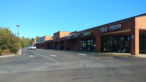 New Kent Crossing Shopping Center, Quinton VA