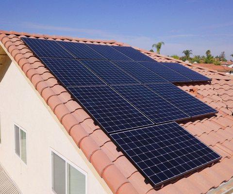 17 Panel SunPower system in Vista, CA