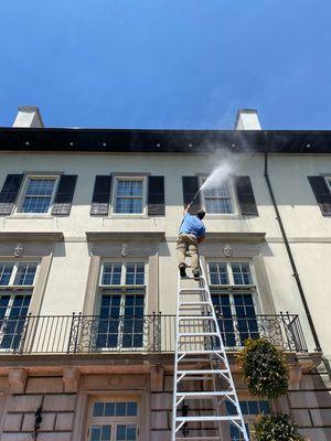 Pressure wash on a commercial building