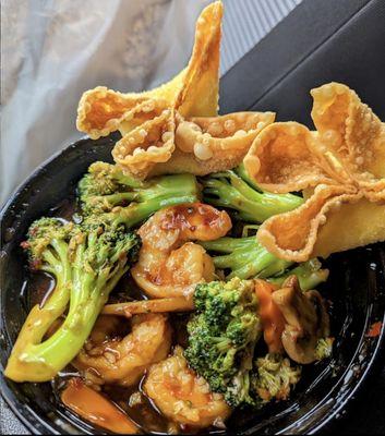 Hunan Shrimp, crab rangoon