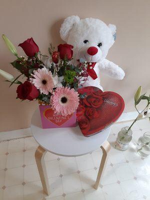 Valentines combo.candy, balloon, bear,small or bigger one and flowers