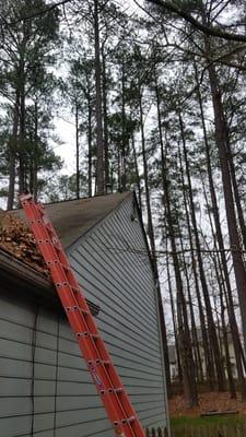 4 Bay HDTV Antenna on roof