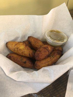 Sweet fried plantains - huge pieces with only some caramelization on the outside.