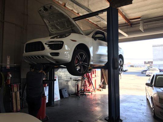 Oil Service on 2014 Porsche Cayenne GTS