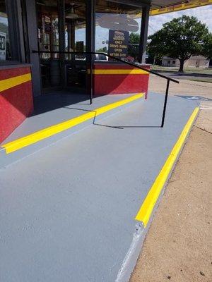 Anti-slip concrete paint