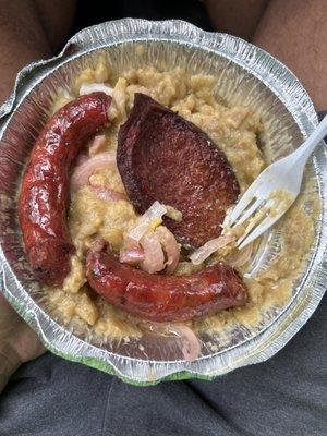 salami, longaniza, onions and the mangu.