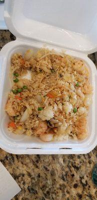 Seafood fried rice $12.50 (3.5/5)- good portion. Shrimp kind of small but tasted good. Comes with miso soup & salad