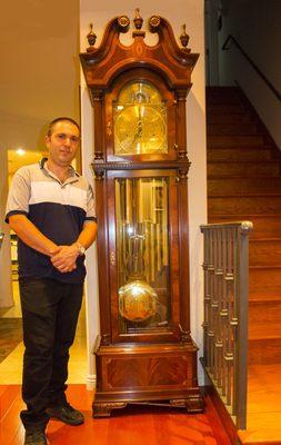 A very special clock with 9 tubular bells and 3 chimes to choose from.