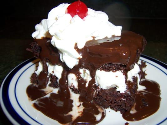 Yummy Hot Fudge Cake!!